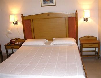 Rukmini Riviera Hotel Hyderabad Ngoại thất bức ảnh