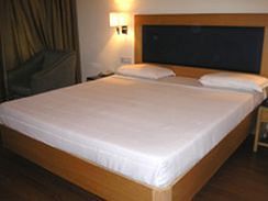 Rukmini Riviera Hotel Hyderabad Ngoại thất bức ảnh