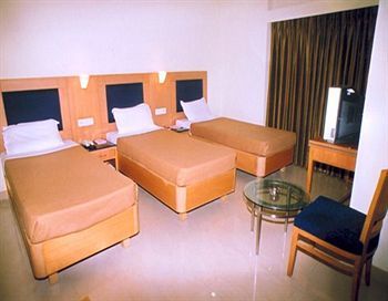 Rukmini Riviera Hotel Hyderabad Ngoại thất bức ảnh