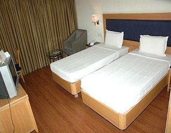 Rukmini Riviera Hotel Hyderabad Ngoại thất bức ảnh